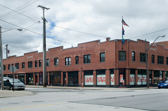 hinge_town_117.jpg